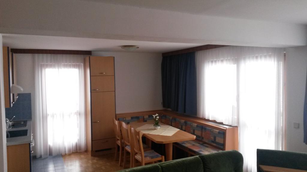 Panoramablickhotel - Lakeview Apartments Annenheim Bilik gambar