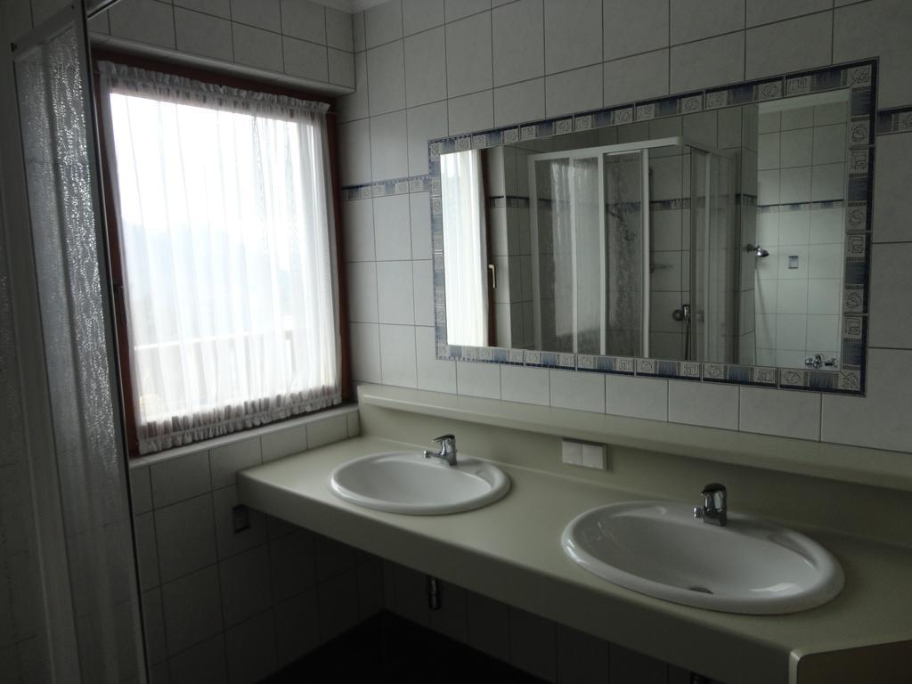 Panoramablickhotel - Lakeview Apartments Annenheim Bilik gambar