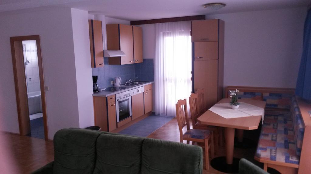 Panoramablickhotel - Lakeview Apartments Annenheim Bilik gambar