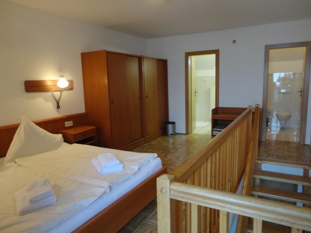 Panoramablickhotel - Lakeview Apartments Annenheim Luaran gambar