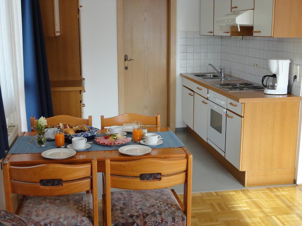 Panoramablickhotel - Lakeview Apartments Annenheim Luaran gambar