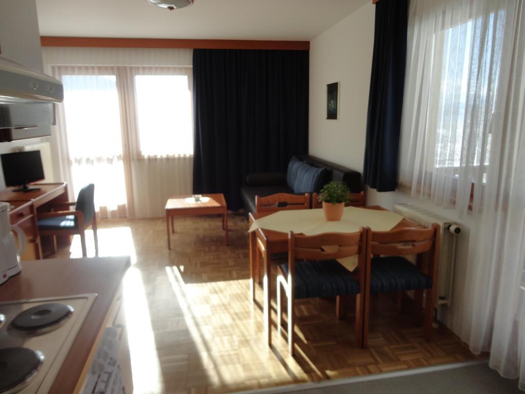 Panoramablickhotel - Lakeview Apartments Annenheim Bilik gambar