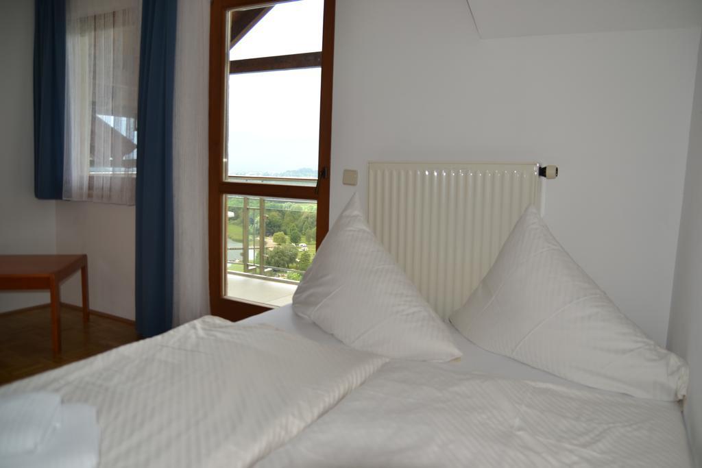 Panoramablickhotel - Lakeview Apartments Annenheim Luaran gambar