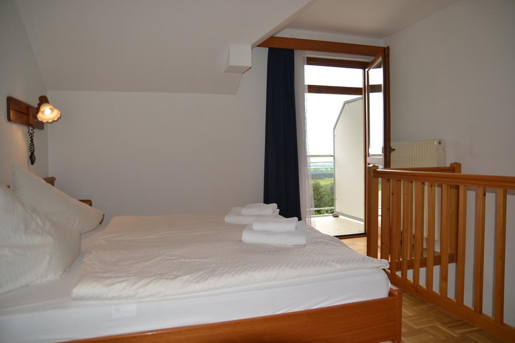 Panoramablickhotel - Lakeview Apartments Annenheim Luaran gambar