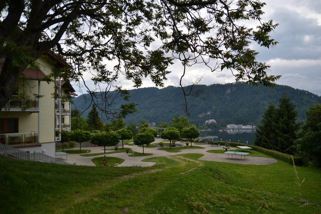 Panoramablickhotel - Lakeview Apartments Annenheim Luaran gambar